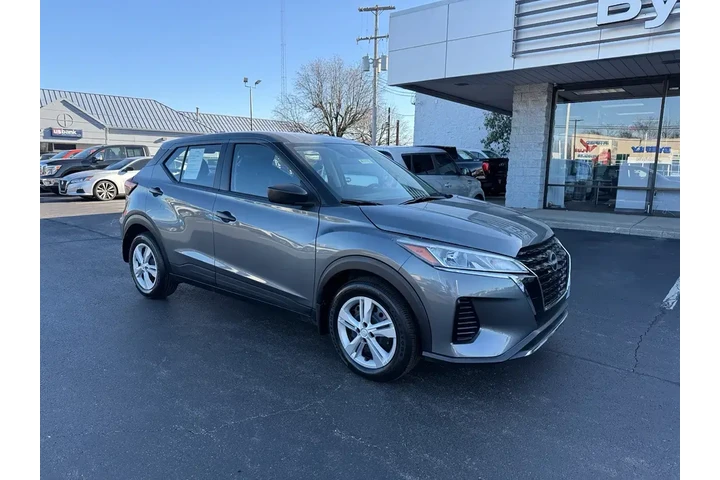 $22995 : Nissan Kicks Play 2025 S 4dr image 1