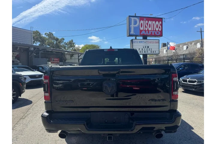 2022 RAM 1500 Laramie Crew Ca image 4