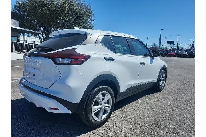 $16095 : Nissan Kicks 2024 S 4dr Cros image 3