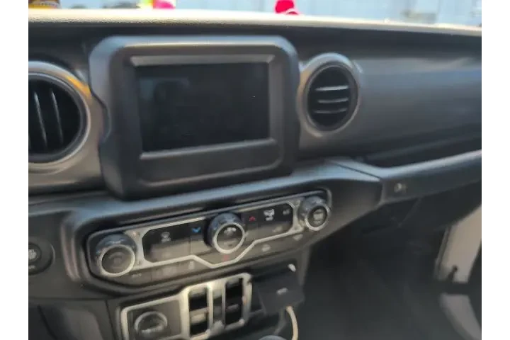 $28978 : Jeep Gladiator 2023 4x4 Spor image 9