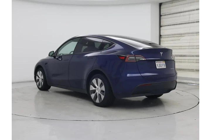 $32998 : Tesla Model Y 2023 AWD Long image 2