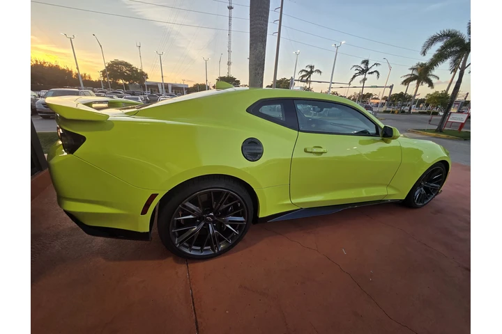 $57499 : Camaro 2021( Coupé) image 1