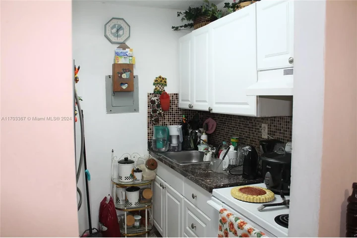 $193000 : Apartment for Sale 1/1 image 8