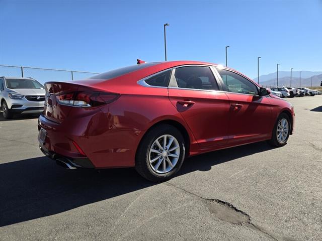 $12702 : Pre-Owned 2019 SONATA SE image 9