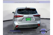 $33902 : Toyota Highlander 2023 L 4dr thumbnail