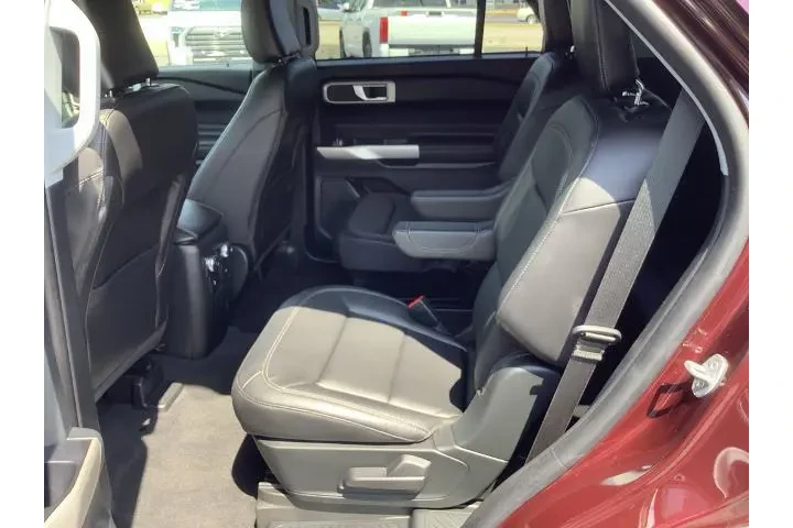 $39950 : Ford Explorer 2022 AWD XLT 4 image 10