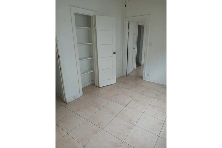 $1500 : Normandie y Jefferson 90018 image 10