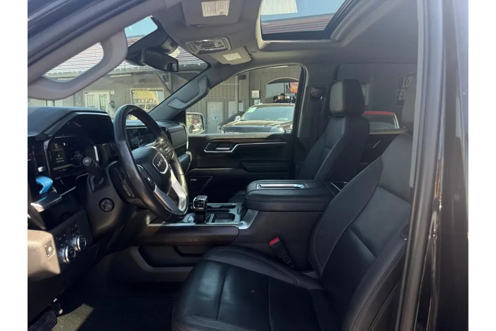 2022 GMC Sierra 1500 SLT Crew image 7
