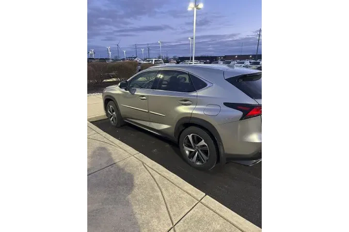 $24239 : Lexus NX 300 2018 AWD F SPOR image 8