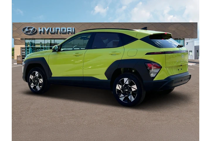 $18888 : Hyundai KONA 2024 AWD SEL 4d image 4