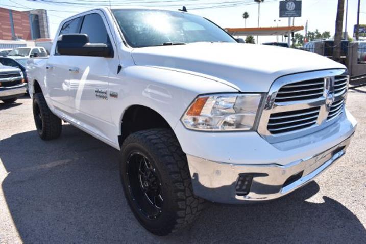 $22995 : 2016 1500 SLT Crew Cab SWB 4WD image 4