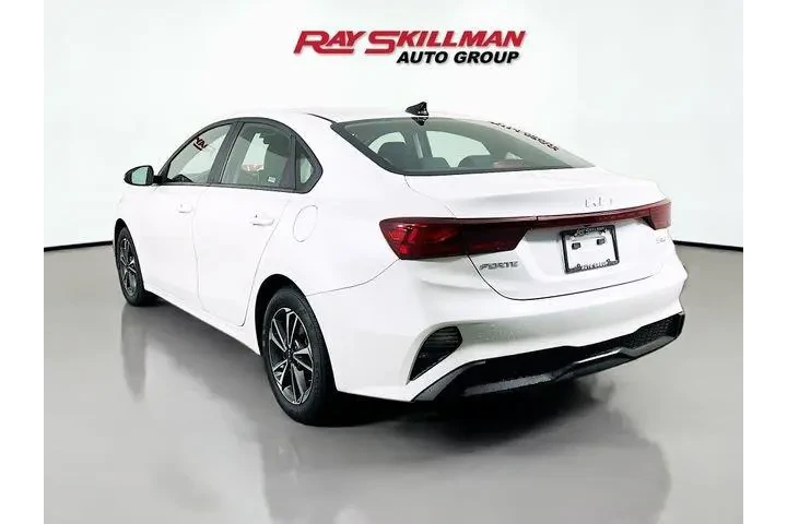 $19975 : Kia Forte 2024 LXS 4dr Sedan image 5