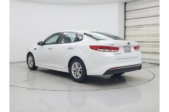 $11998 : Kia Optima 2017 LX 4dr Sedan image 2