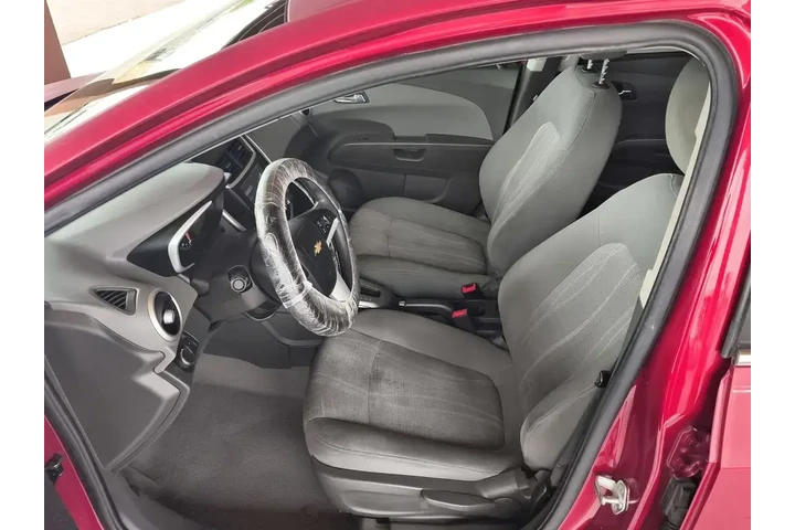 $10000 : Chevrolet Sonic 2017 LT Auto image 4