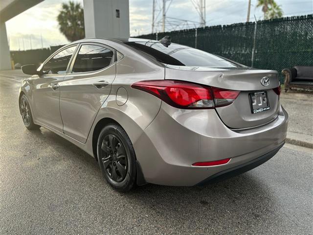 $6200 : Hyundai Elantra image 6