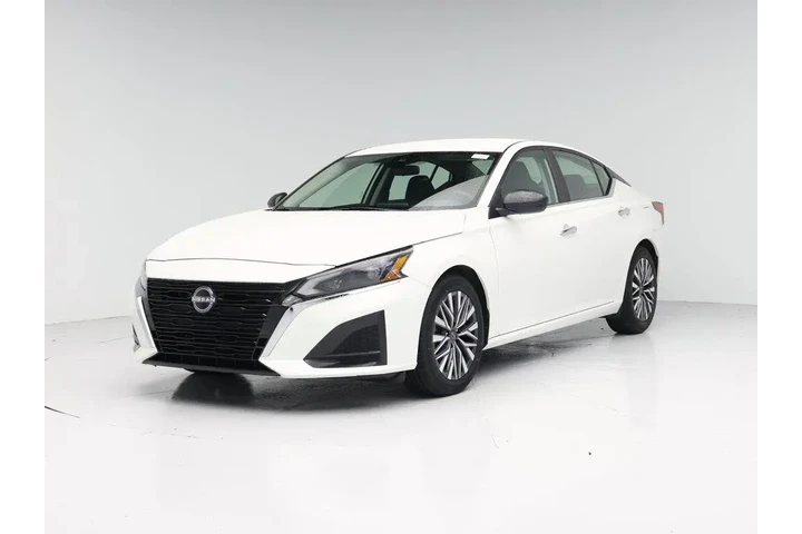 $20998 : Nissan Altima 2024 2.5 SV 4d image 4