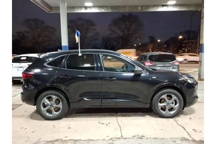 $25720 : Ford Escape 2023 AWD ST-Line image 2