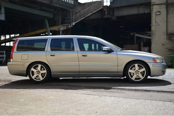 $13988 : 2007 V70 R image 8