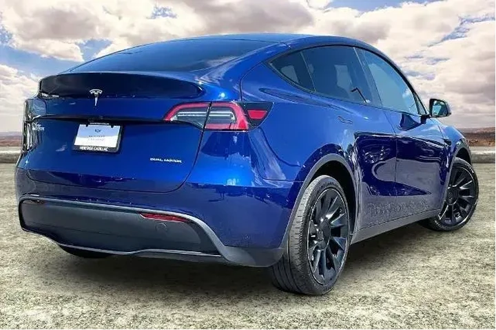 $32991 : Tesla Model Y 2023 AWD 4dr C image 5