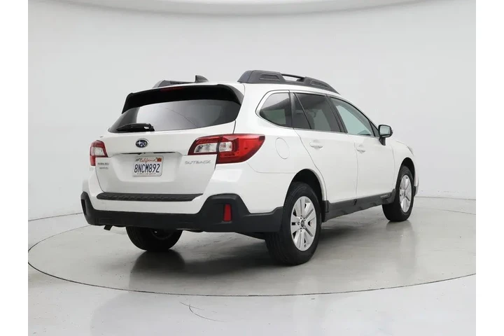 $15998 : Subaru Outback 2018 AWD 2.5i image 8