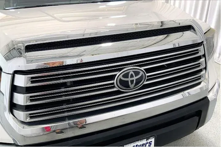 $27991 : Toyota Tundra 2021 4x2 SR5 4 image 7