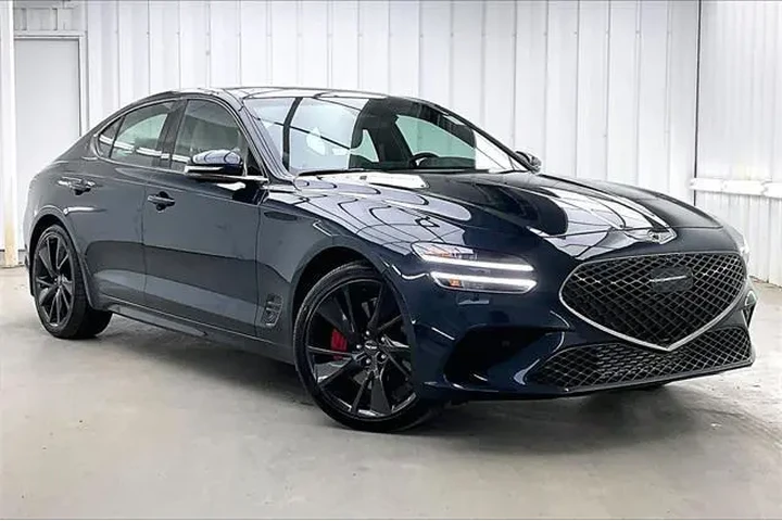 $39990 : Genesis G70 2023 3.3T Standa image 1