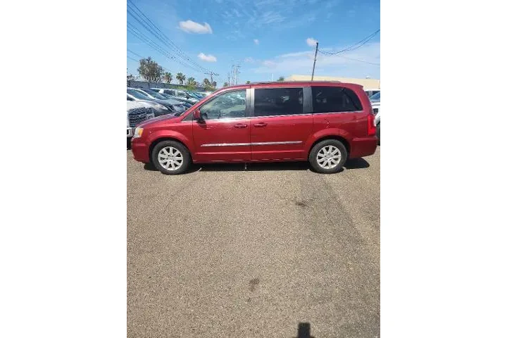 $10291 : Chrysler Town and Country 20 image 9