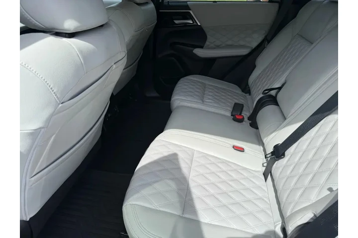 $29995 : 2024 MITSUBISHI OUTLANDER image 10