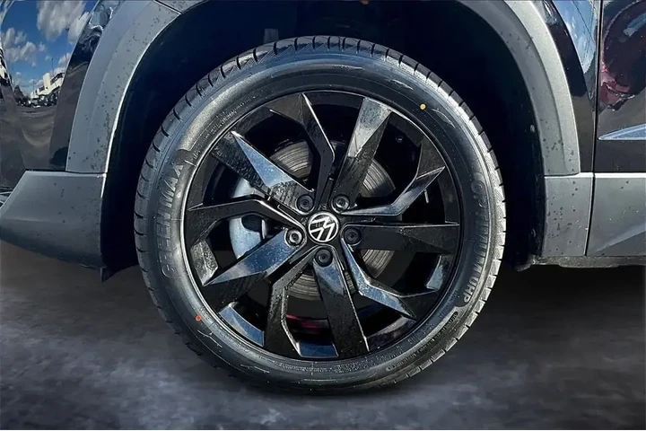 $17446 : Volkswagen Taos 2022 AWD SE image 9