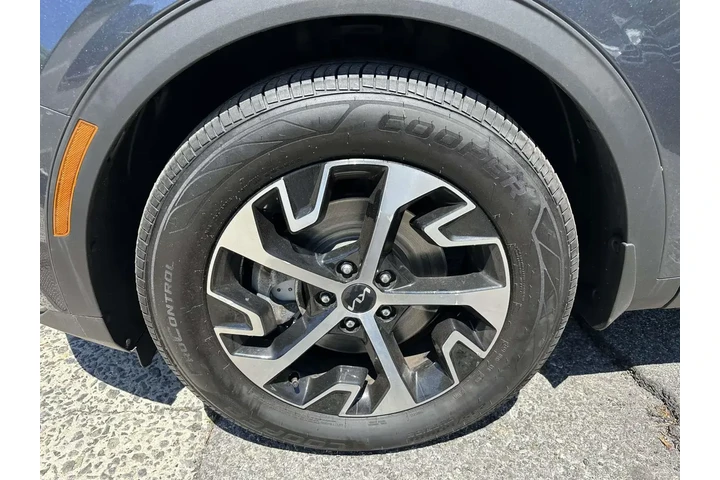 $22985 : Kia Sportage 2023 EX 4dr SUV image 8