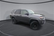 $42300 : PRE-OWNED 2022 TOYOTA 4RUNNER thumbnail