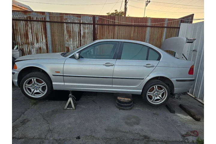 Partes de BMW 2001 330I image 2