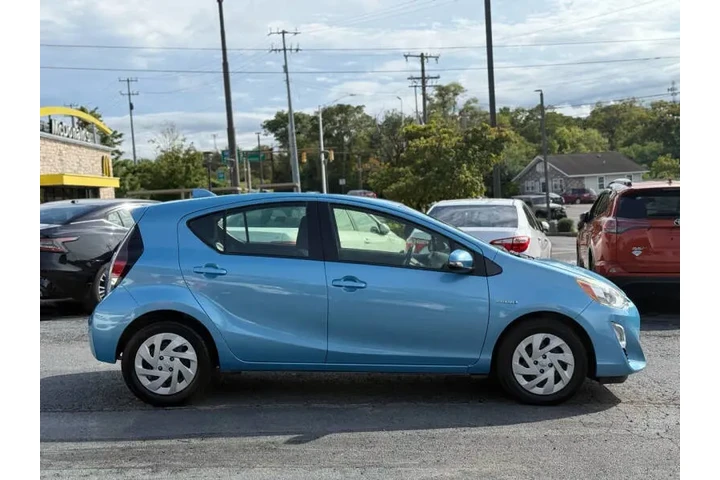 $10995 : 2016 Prius c One image 7