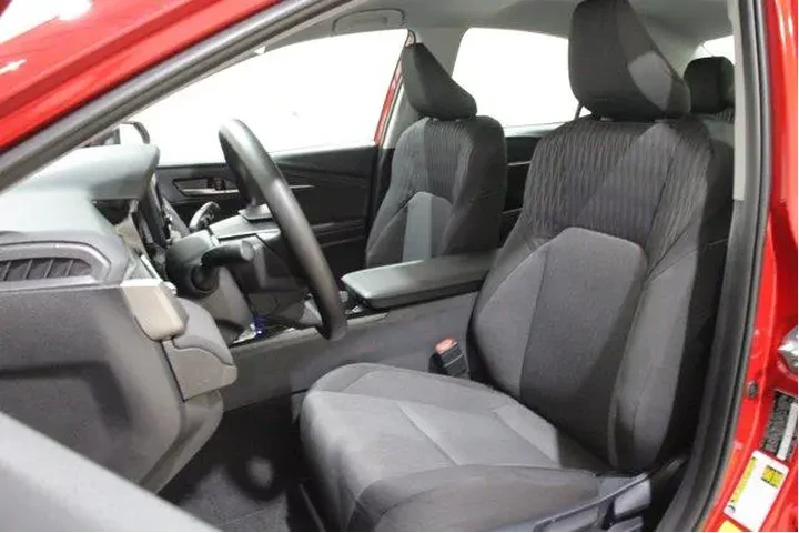 $31844 : Toyota Camry 2026 LE 4dr Sed image 5