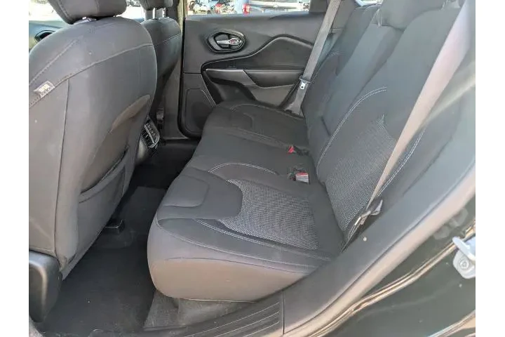 $17000 : Jeep Cherokee 2021 Latitude image 8