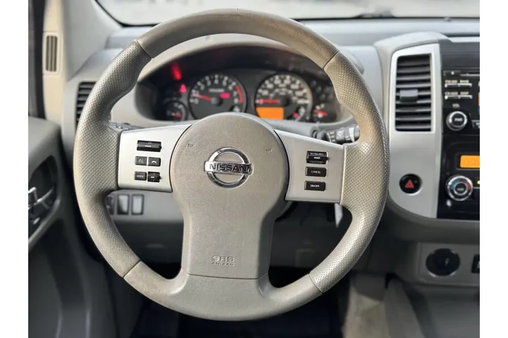 2013 Frontier SV image 10