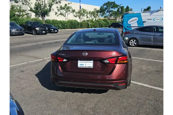 $18000 : Nissan Altima 2024 2.5 SV 4d image 7