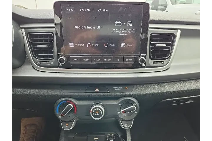 $15983 : Kia Rio 2023 S 4dr Sedan image 4