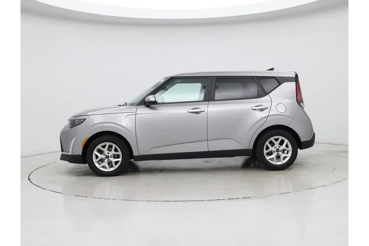 $17998 : Kia Soul 2023 LX 4dr Crossov image 3