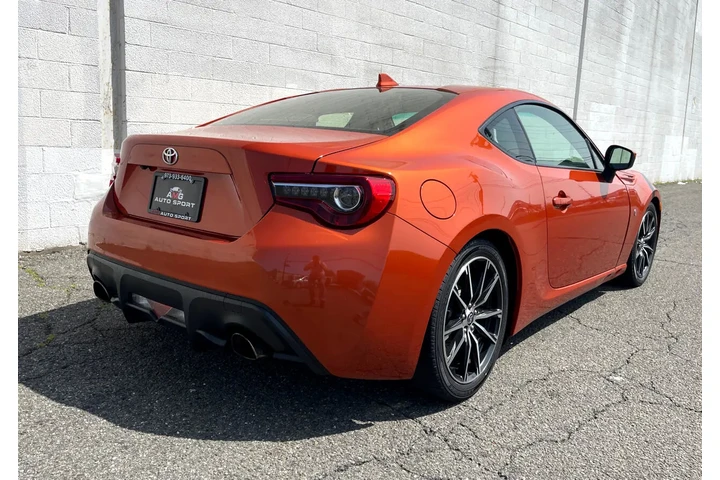 $13995 : 2017 86 Manual (Natl) image 6