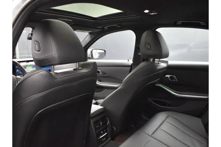 $30518 : BMW 3 Series 2024 330i 4dr S image 9