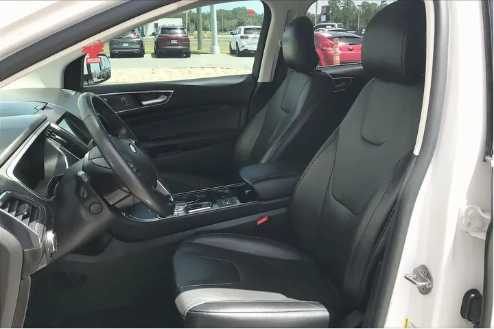 $17589 : Ford Edge 2019 Titanium 4dr image 7