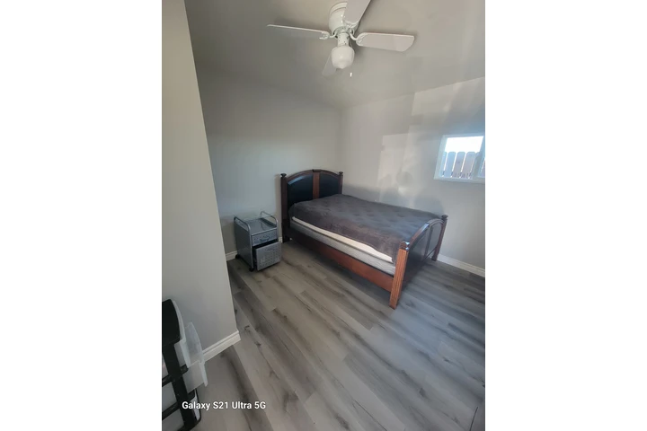 $650 : SE RENTA CUARTO image 3