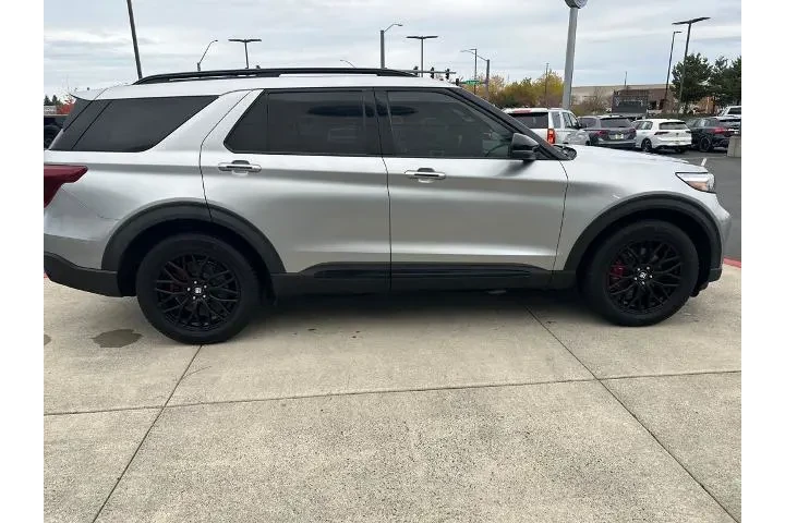 $31876 : Ford Explorer 2020 AWD ST 4d image 5