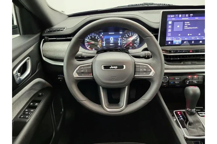 $26998 : Jeep Compass 2024 4x4 Latitu image 10
