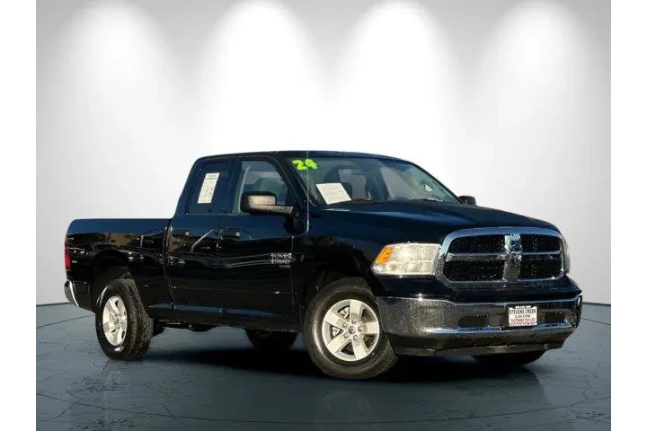 $27994 : Ram 1500 Classic 2024 4x4 SL image 2