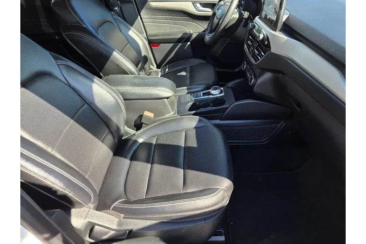 $21495 : Ford Escape 2022 SEL 4dr SUV image 9