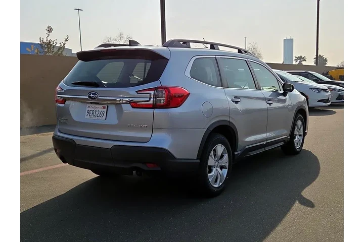 $28998 : Subaru Ascent 2023 AWD Base image 5