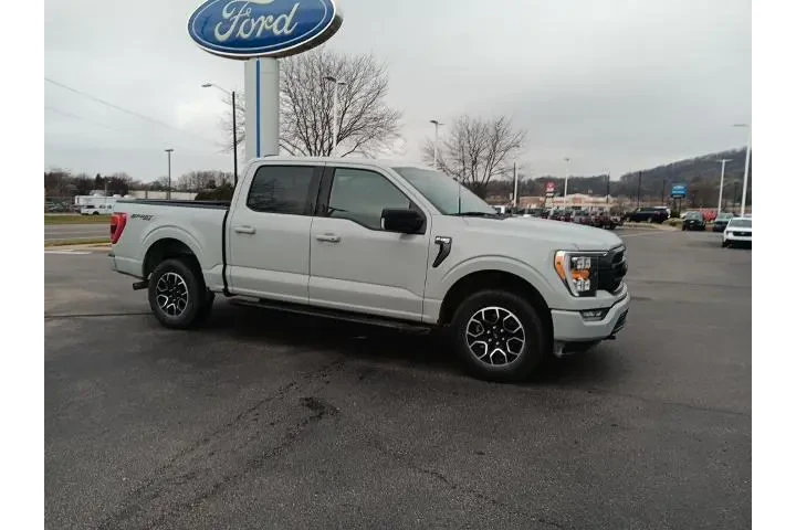 $40000 : Ford F-150 2023 4x4 XLT 4dr image 3