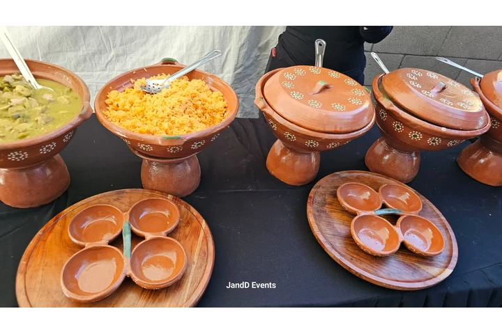 Tacos de guisados con tortilla image 6